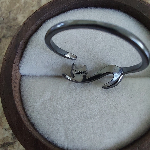 925 Sterling Silver Black Gold Plated Cat Adjustable Ring - Picture 4 of 8